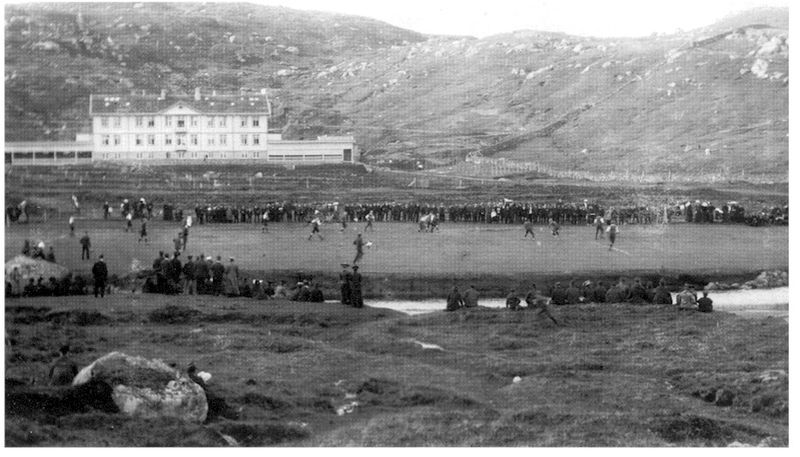 800px-first_photo_of_a_football_match_in_the_faroe_islands_1909